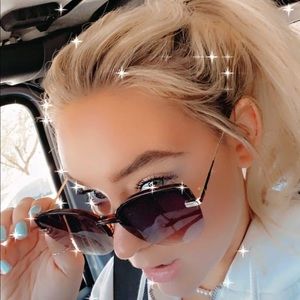 Meet your Posher, Sydney